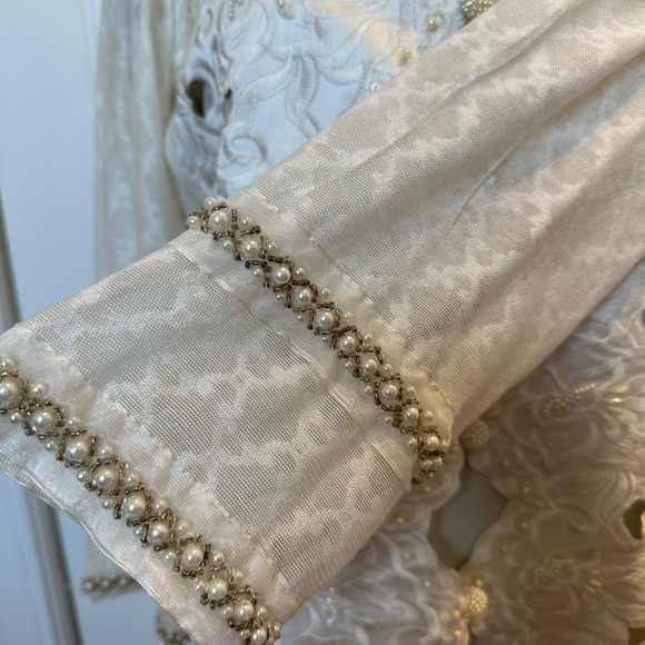 Pakistani creamy white cutwork shalwar kameez - Picture 5 of 5